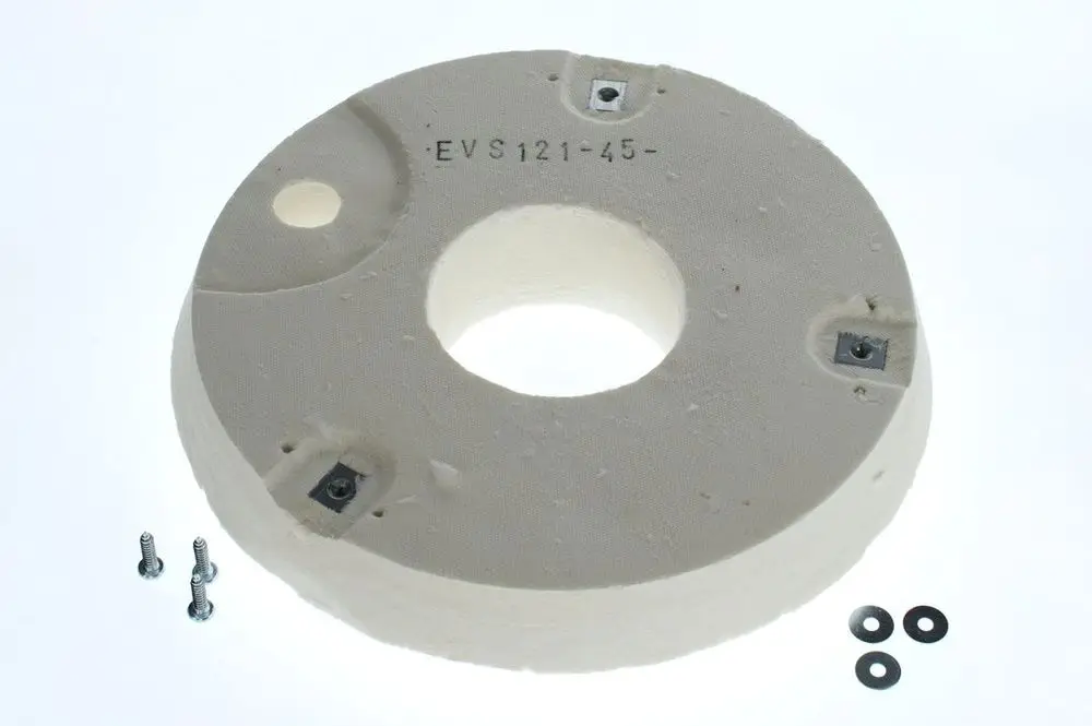 Bosch Wärmeschutz-Dichtungselement in runder Form, mit Innenöffnung und mehreren Befestigungspunkten, daneben Schrauben und Unterlegscheiben.